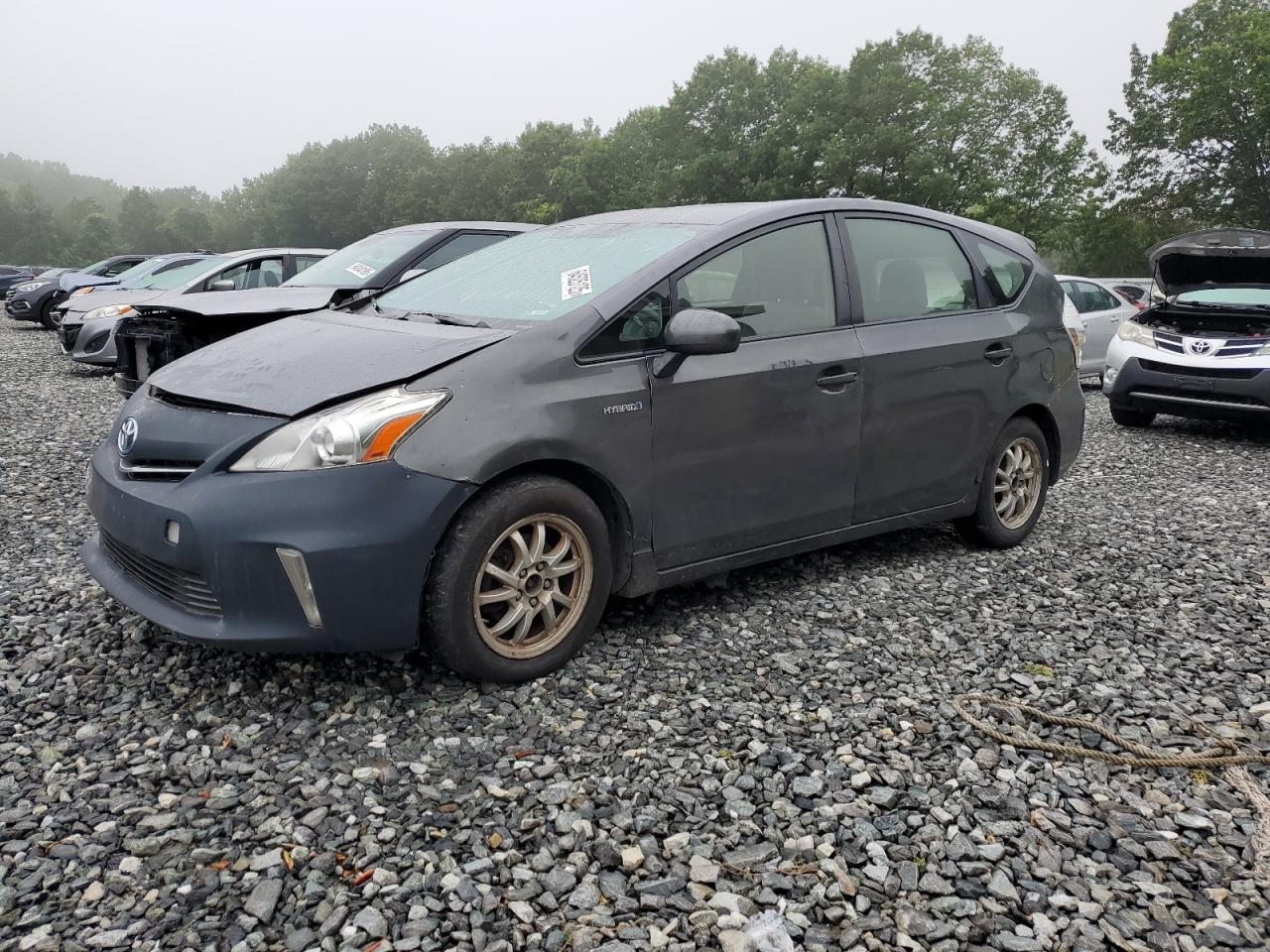 TOYOTA PRIUS V 2012