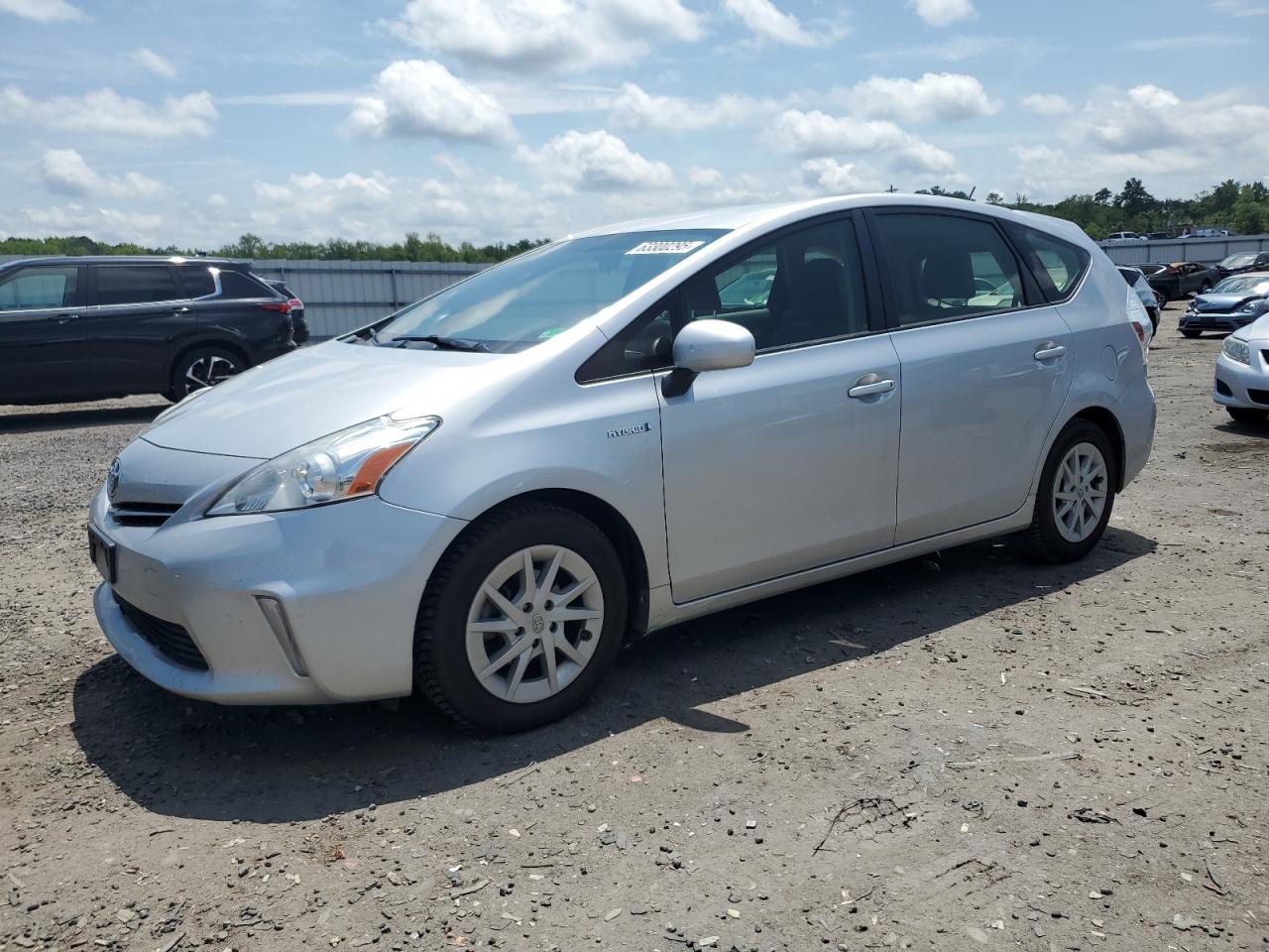 TOYOTA PRIUS V 2012