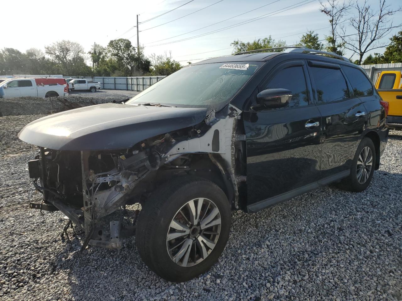 NISSAN PATHFINDER 2017