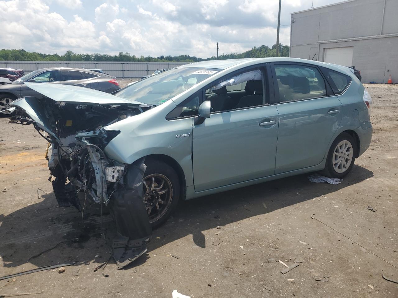 TOYOTA PRIUS V 2013
