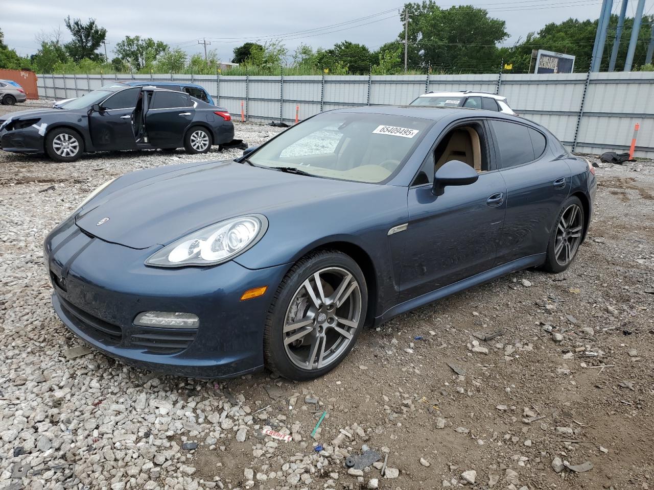 PORSCHE PANAMERA 2 2011