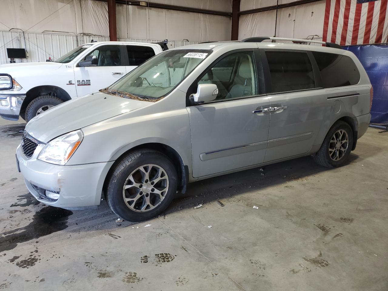 KIA SEDONA 2014