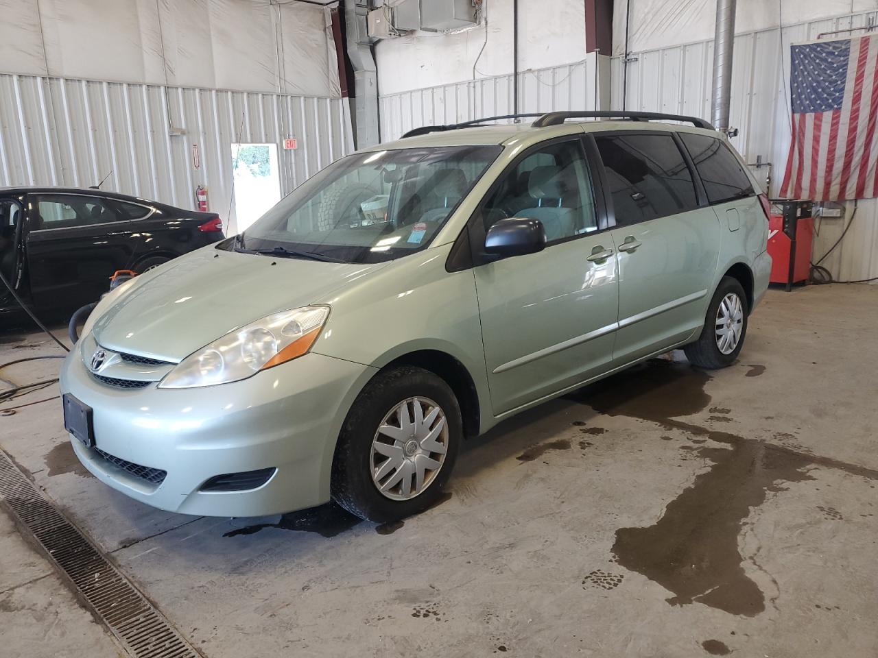 TOYOTA SIENNA CE 2008