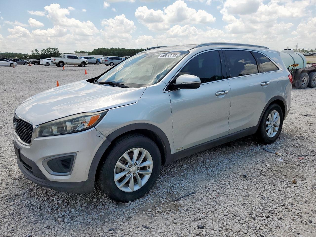 KIA SORENTO LX 2016