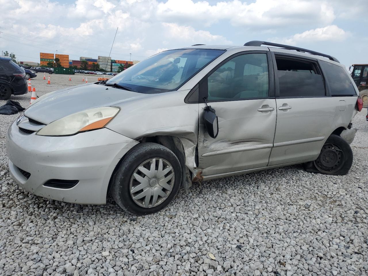 TOYOTA SIENNA CE 2008