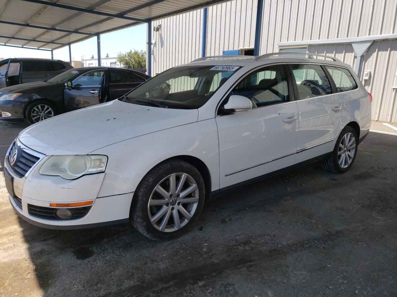 VOLKSWAGEN PASSAT KOM 2010