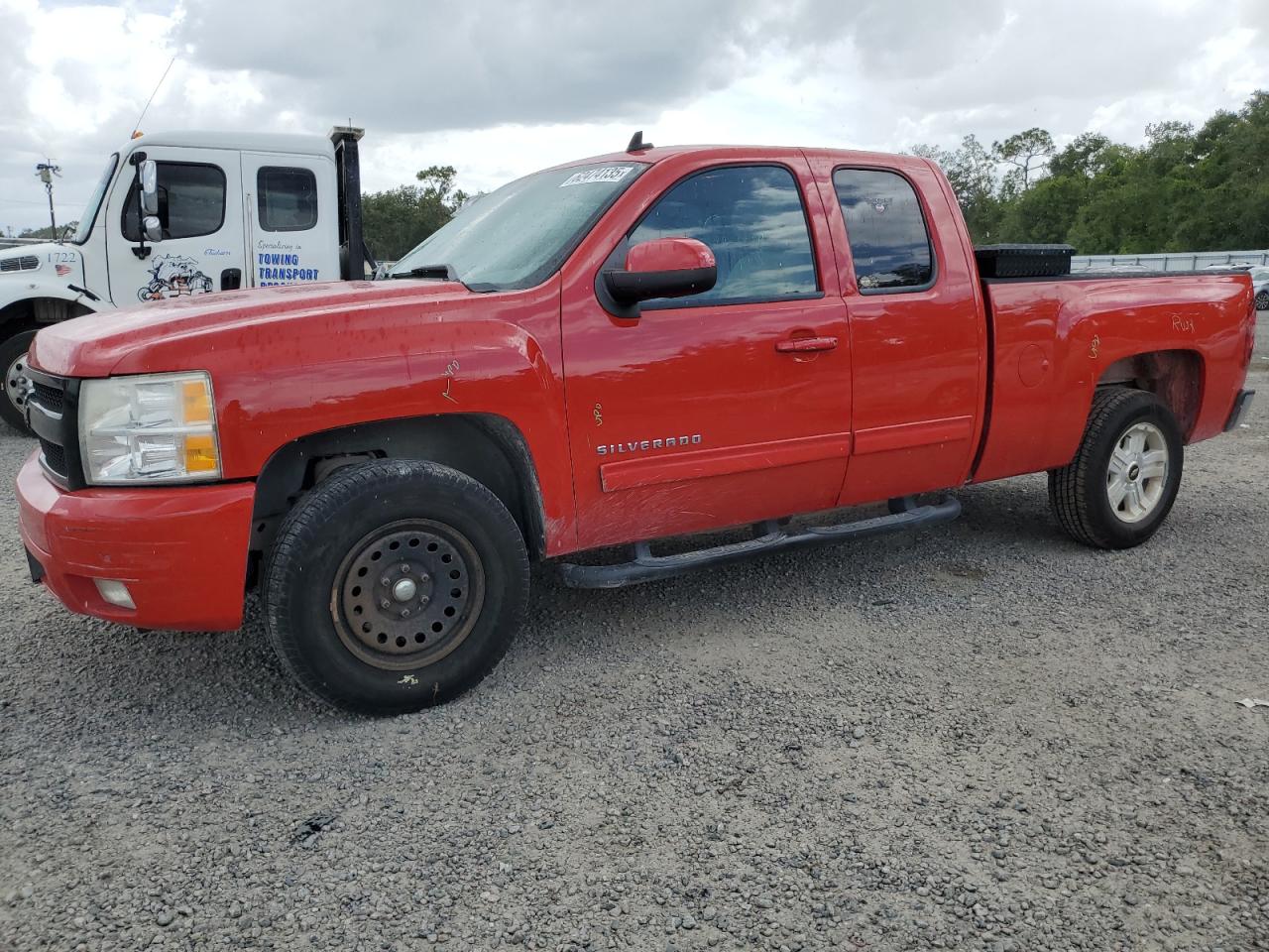 CHEVROLET SILVERADO 2011