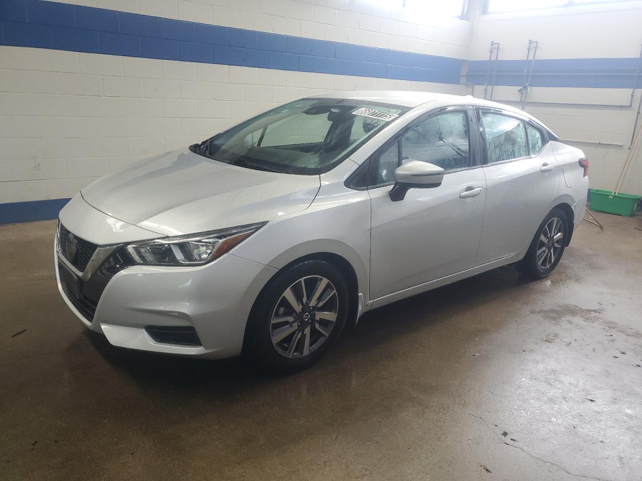 NISSAN VERSA SV 2020