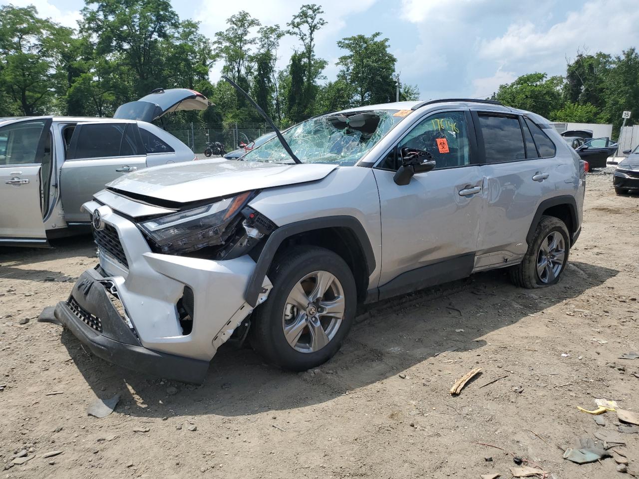 TOYOTA RAV4 XLE 2025