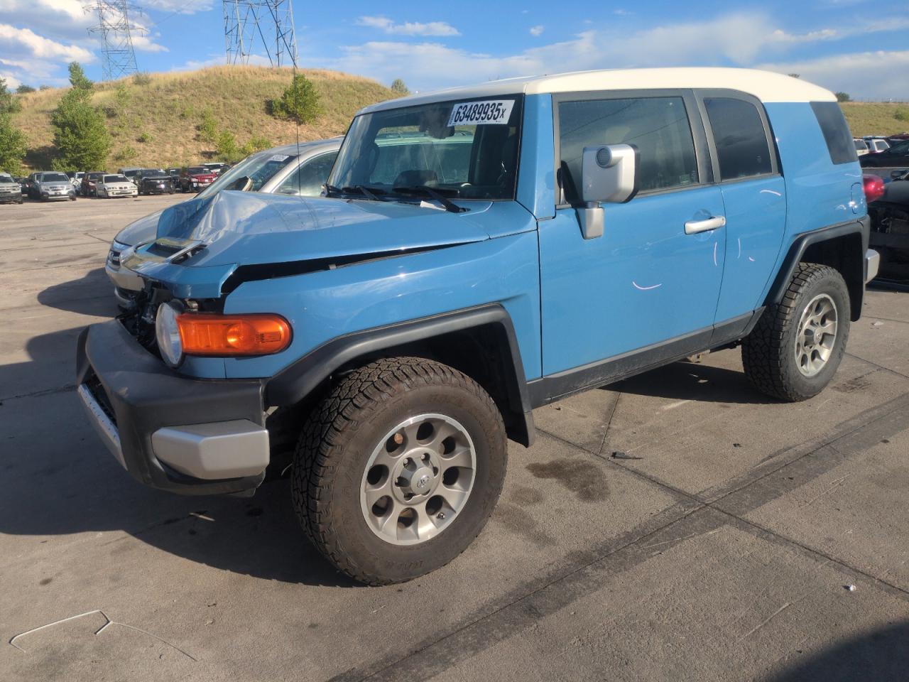TOYOTA FJ CRUISER 2013