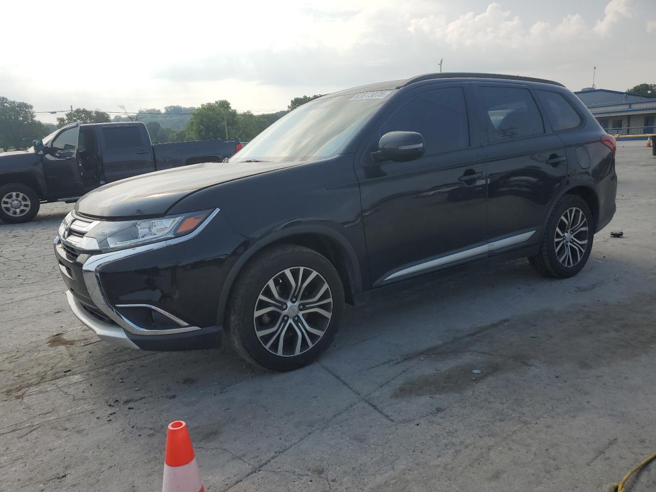 MITSUBISHI OUTLANDER SE 2016