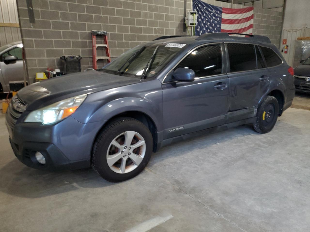 SUBARU OUTBACK 2. 2014