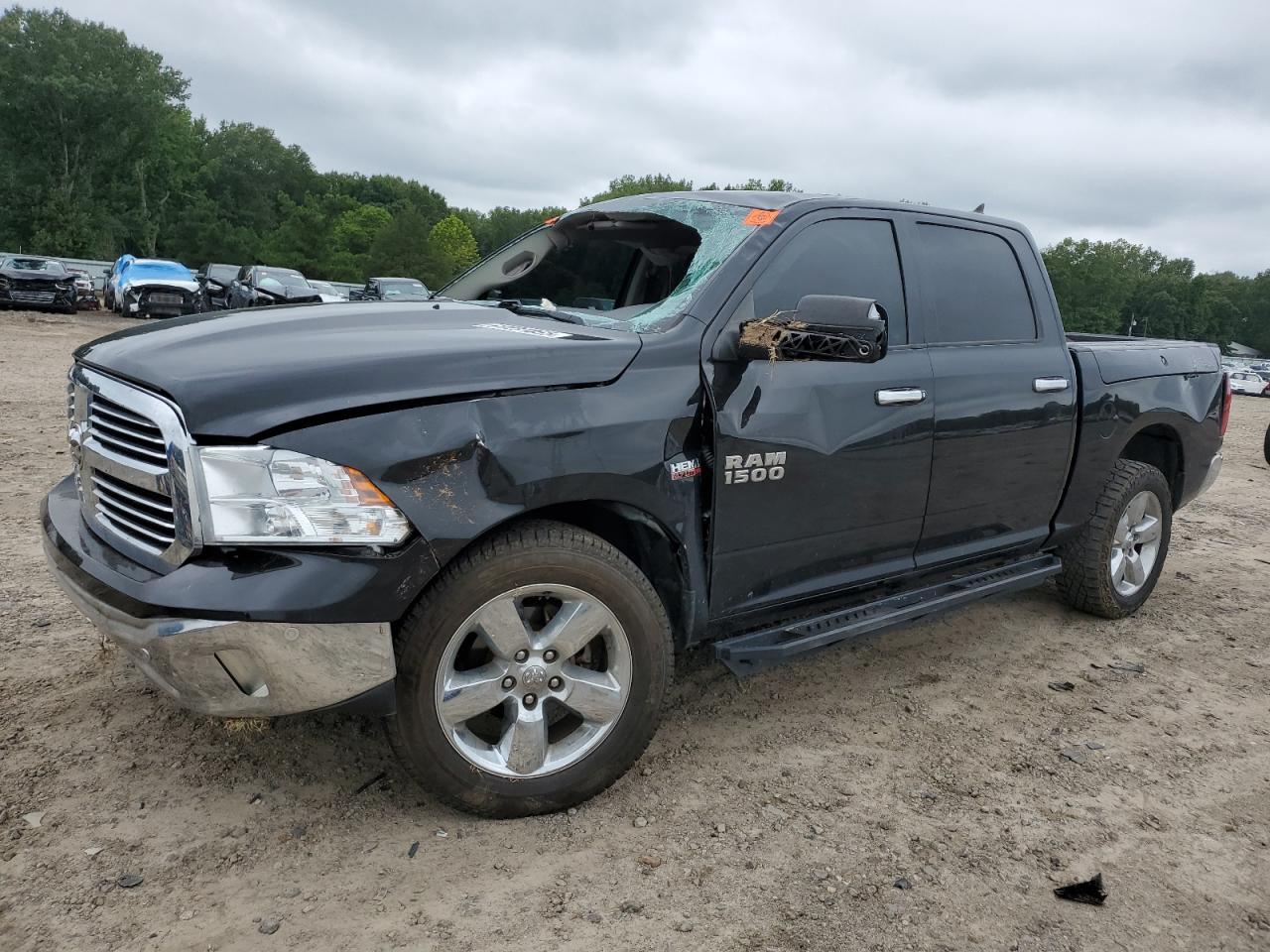 RAM 1500 SLT 2017
