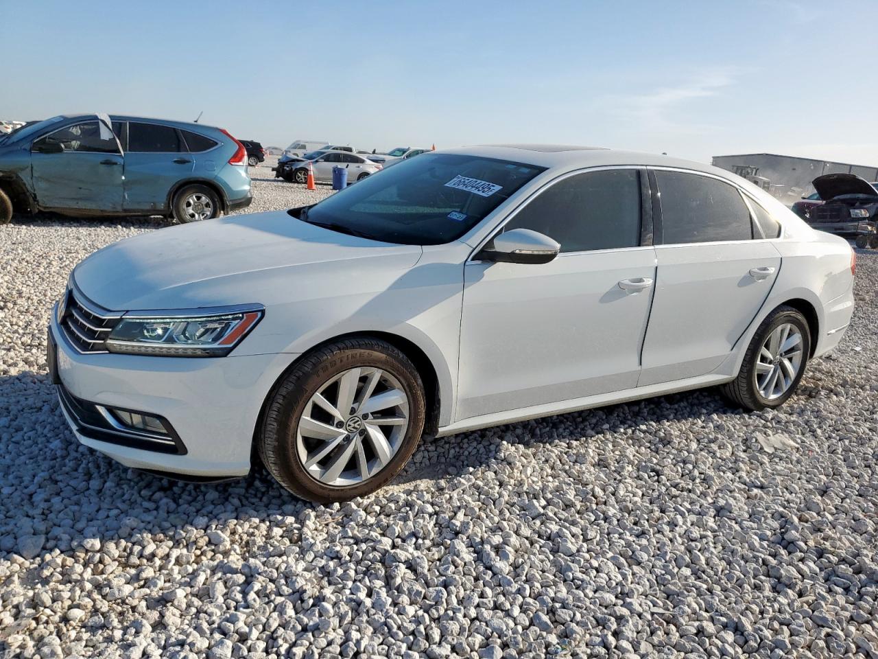 VOLKSWAGEN PASSAT SE 2018