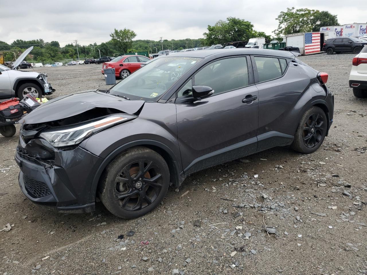 TOYOTA C-HR XLE 2021