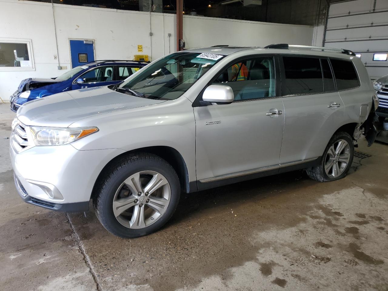 TOYOTA HIGHLANDER 2011