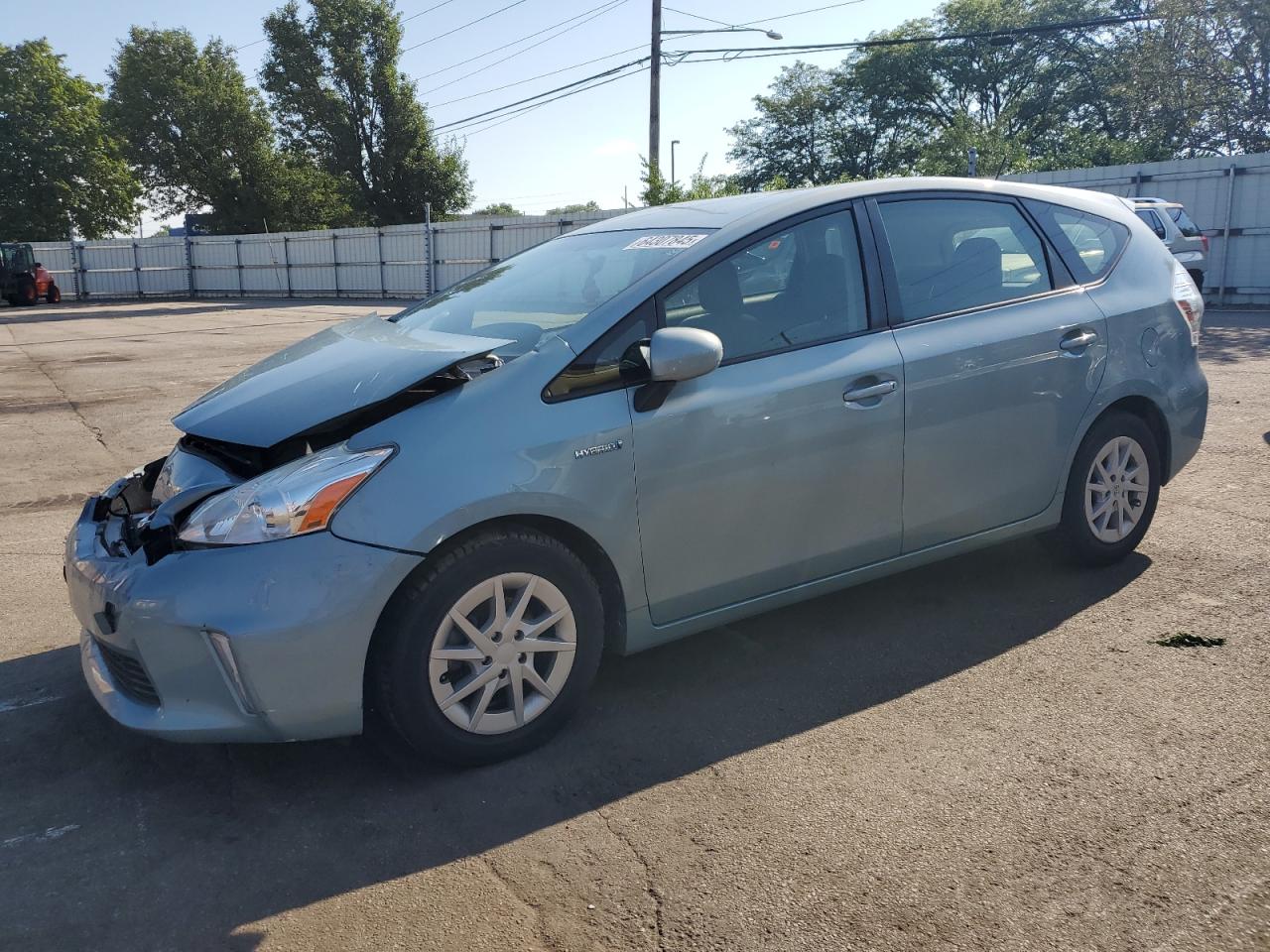 TOYOTA PRIUS V 2014