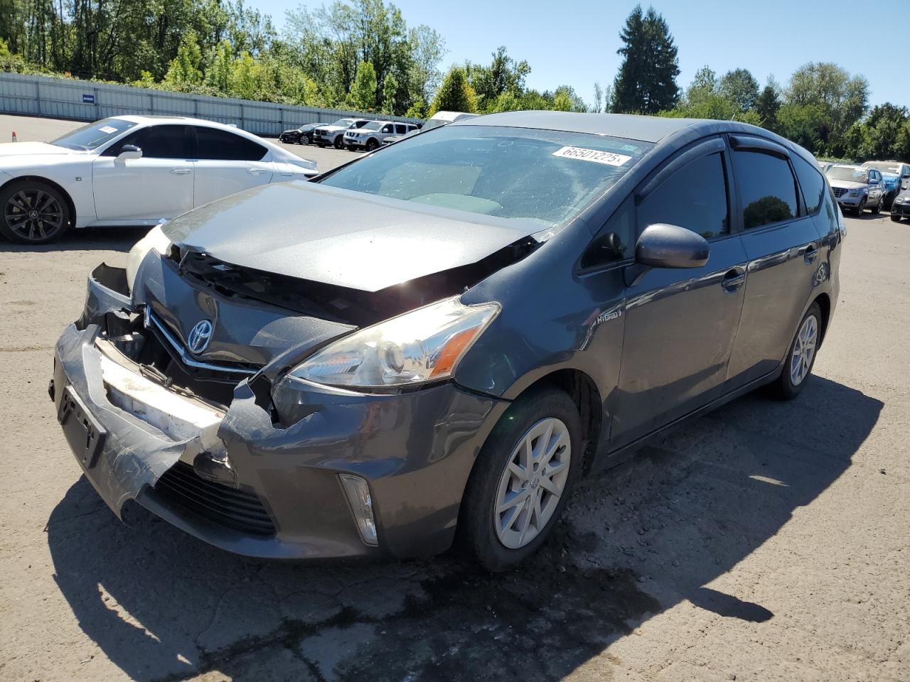 TOYOTA PRIUS V 2013