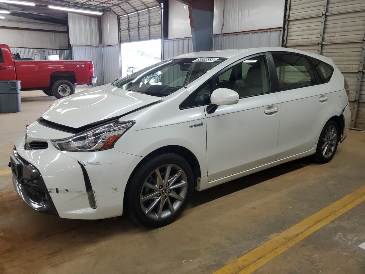 TOYOTA PRIUS V 2015