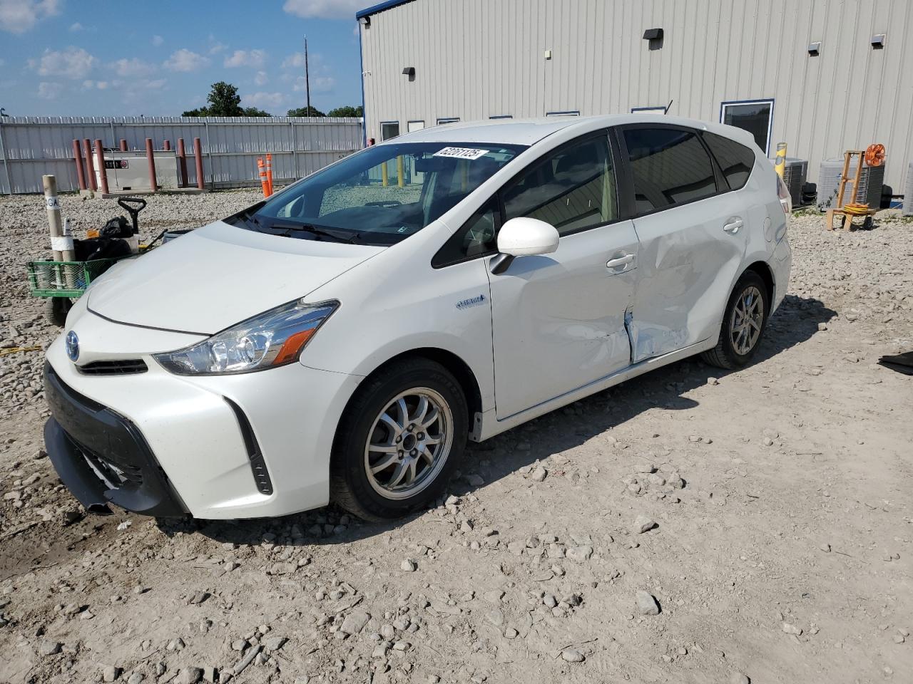 TOYOTA PRIUS V 2016
