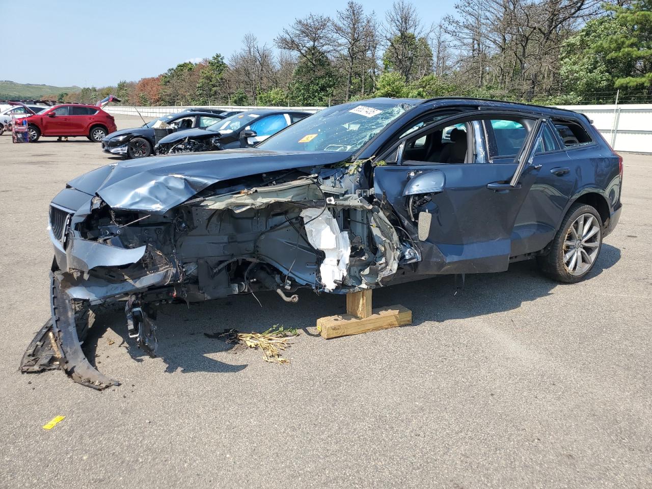 VOLVO V60 T5 MOM 2021