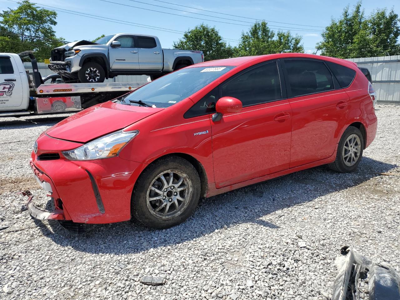 TOYOTA PRIUS V 2017
