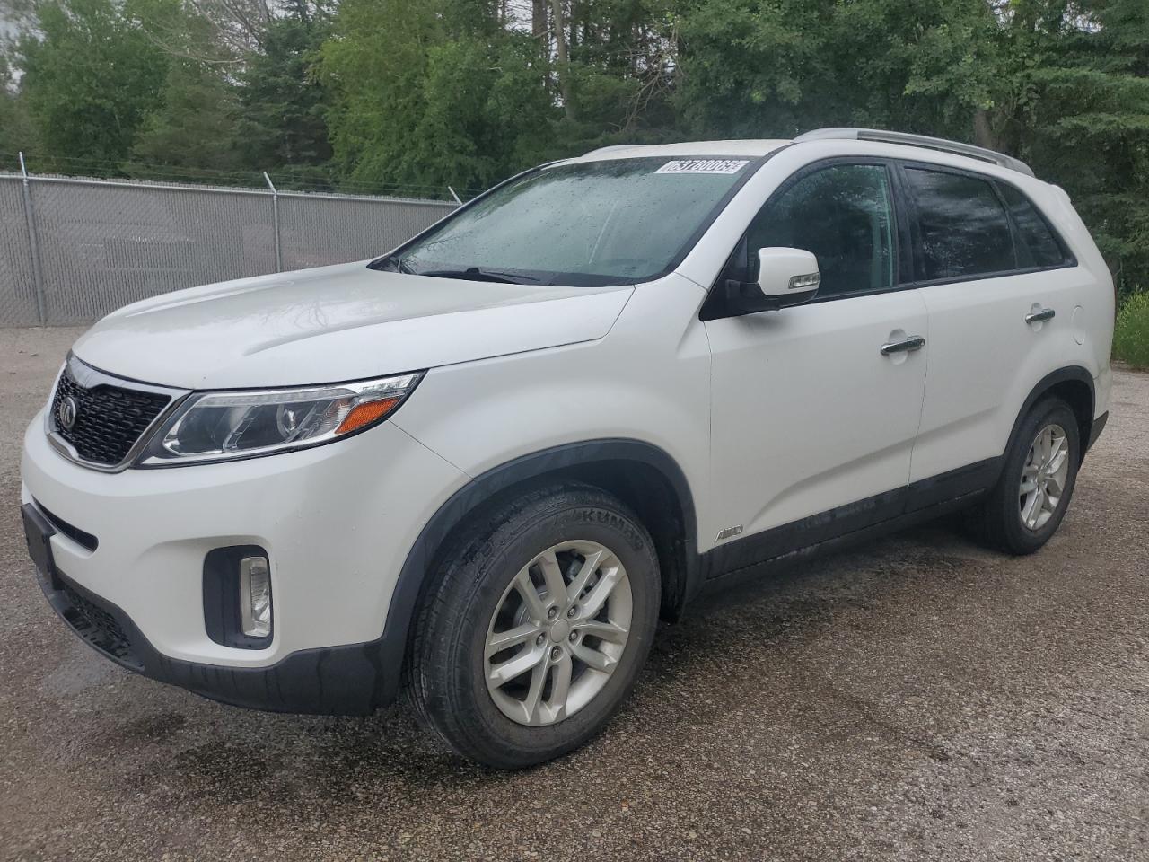 KIA SORENTO LX 2014