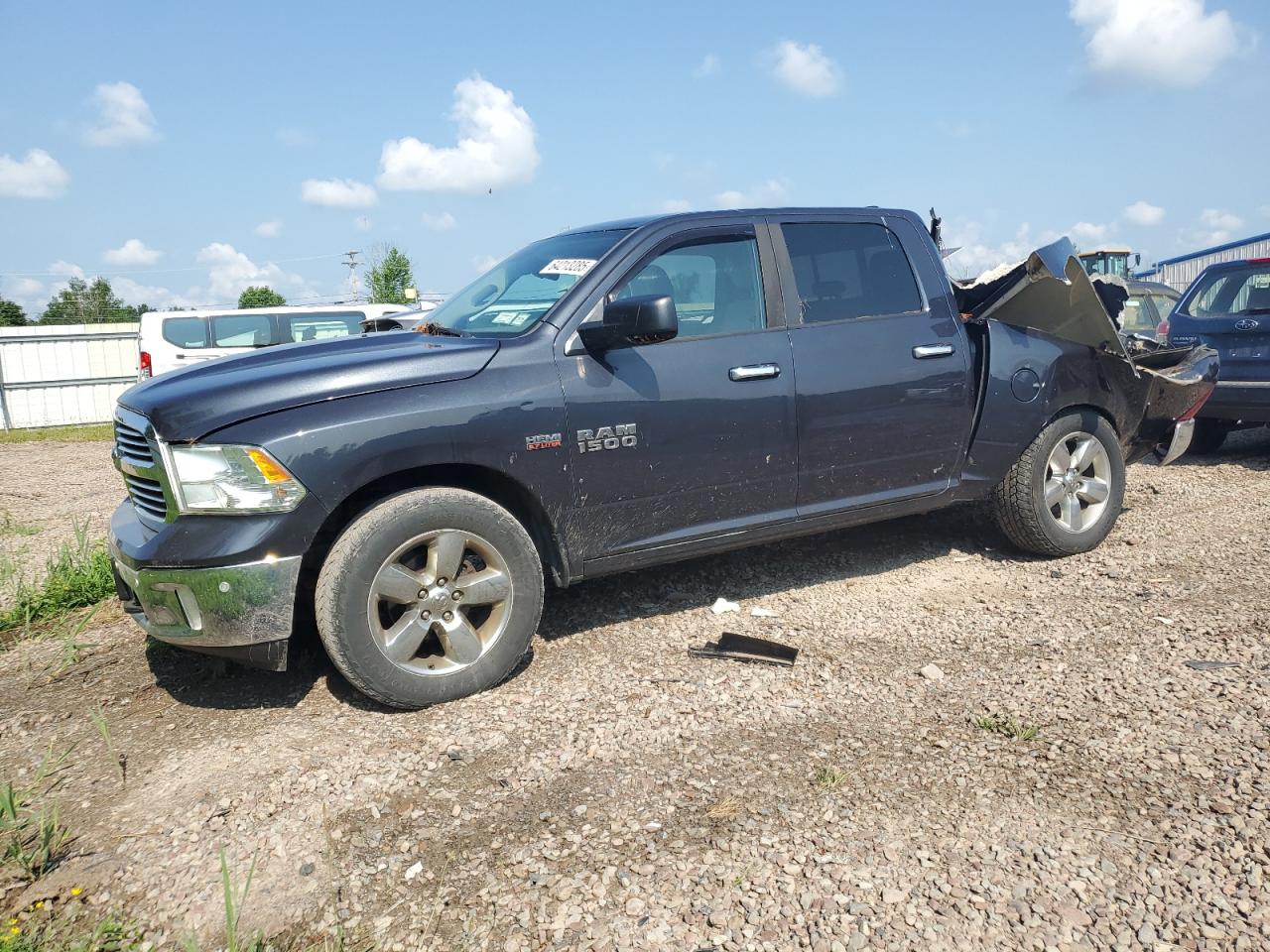 RAM 1500 SLT 2015