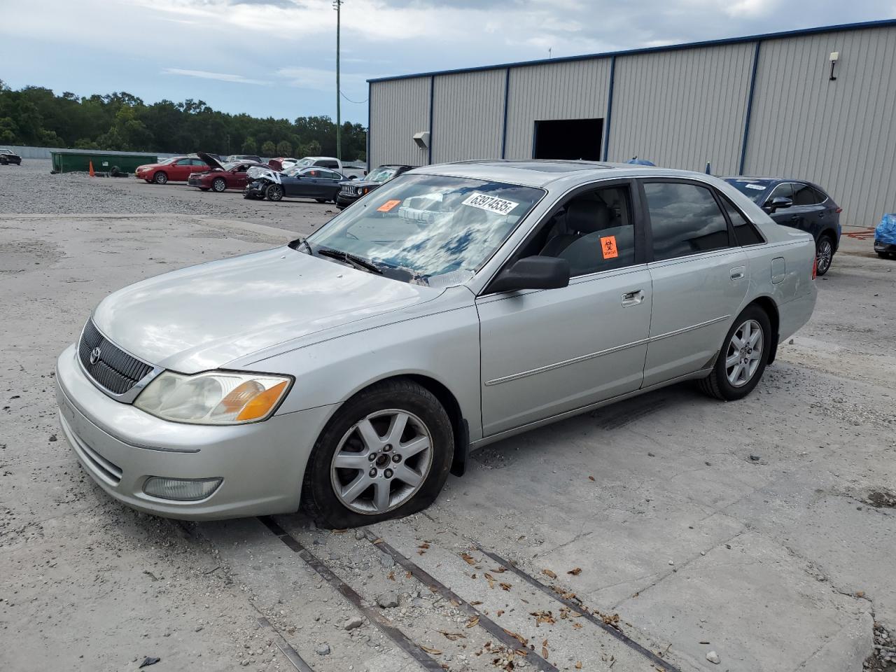 TOYOTA AVALON XL 2002