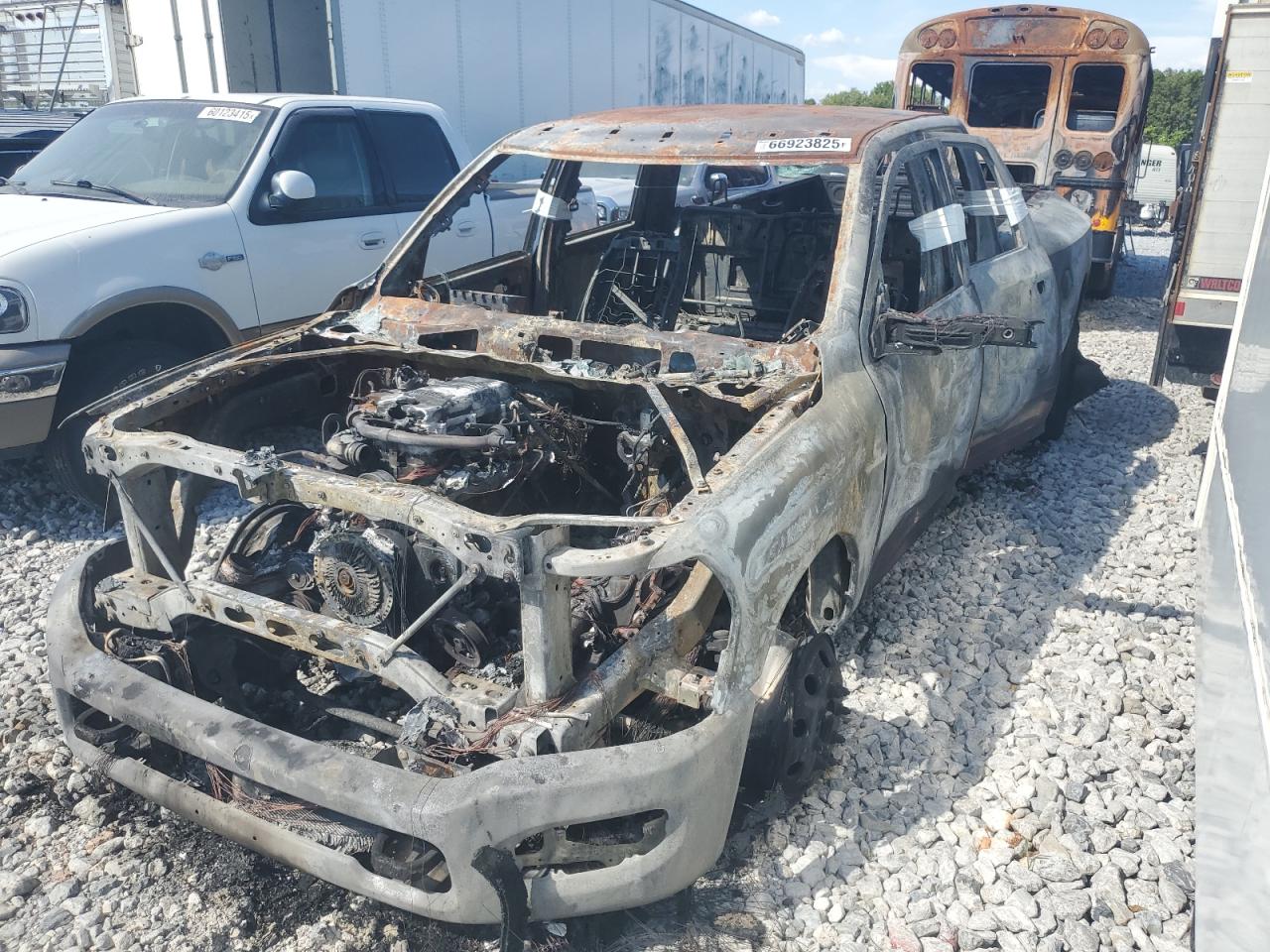 RAM 3500 BIG HORN 2024