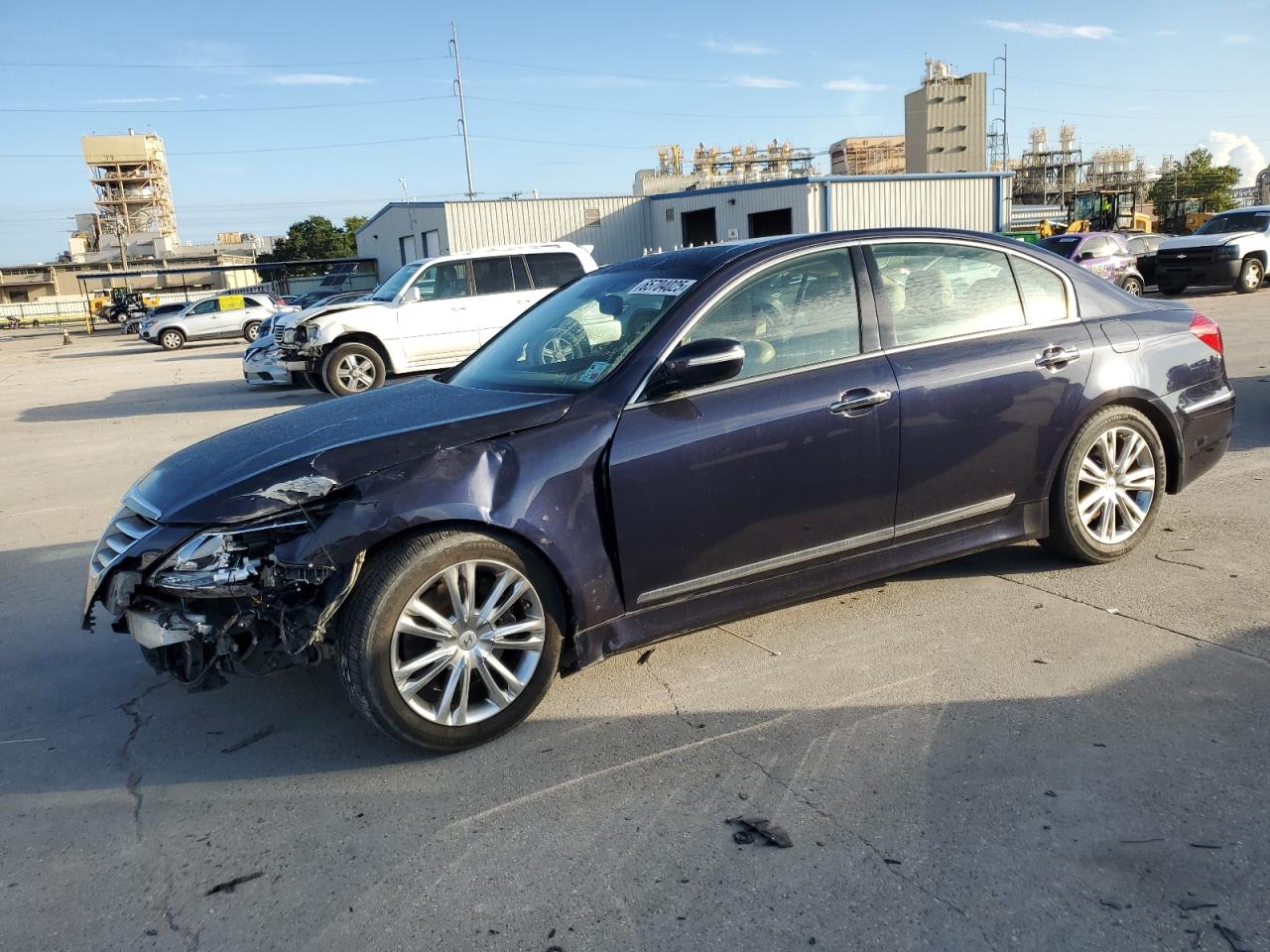 HYUNDAI GENESIS 4. 2012