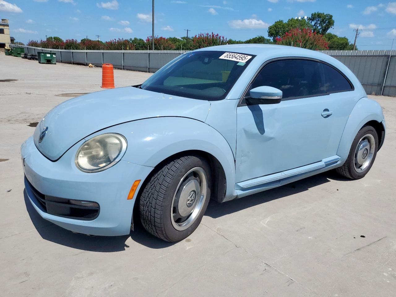 VOLKSWAGEN BEETLE 2012