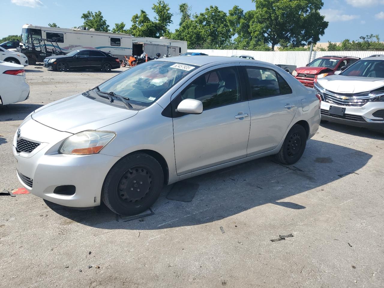 TOYOTA YARIS 2009