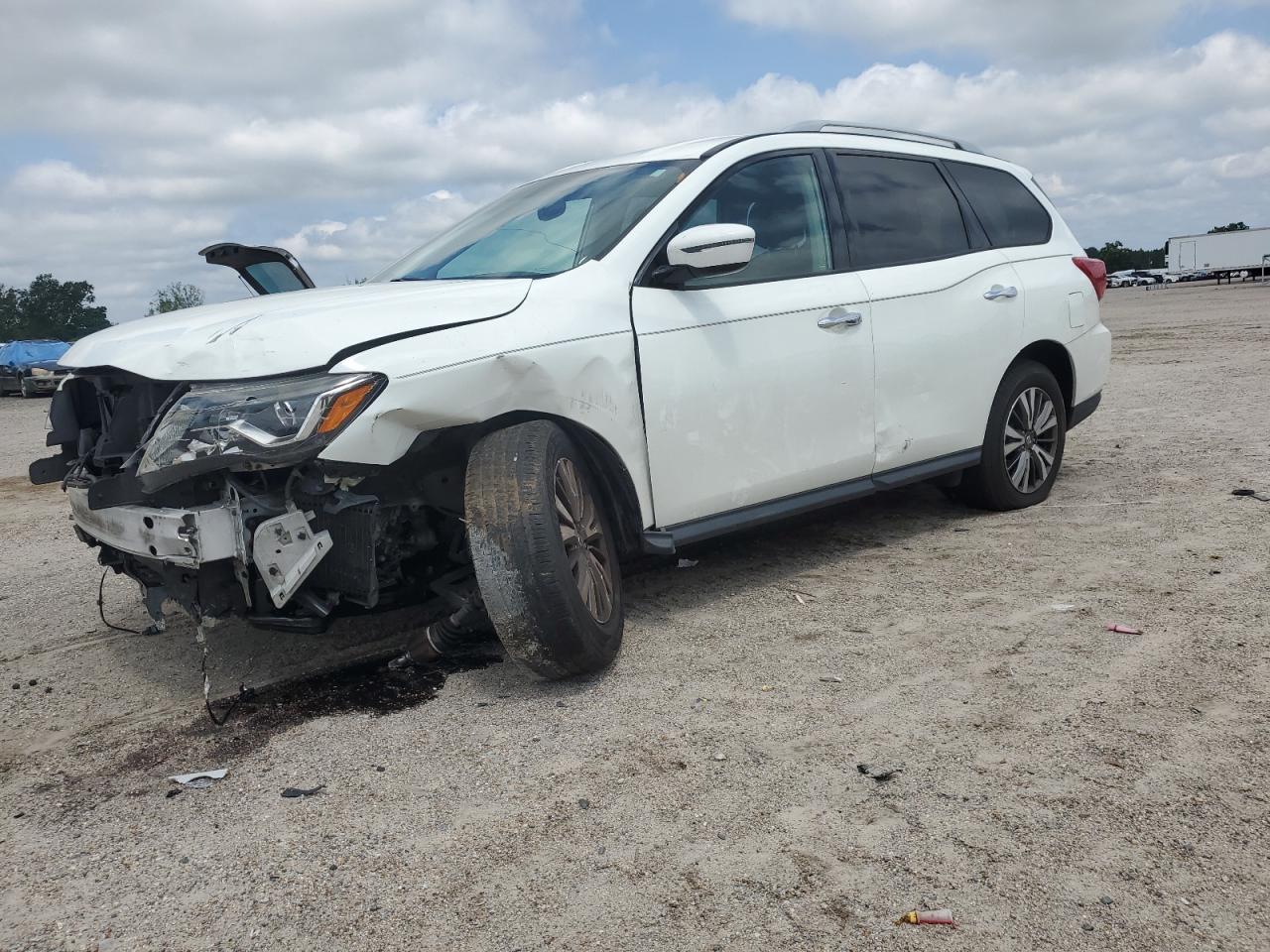 NISSAN PATHFINDER 2019