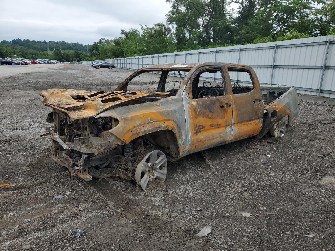 TOYOTA TACOMA DOU 2017