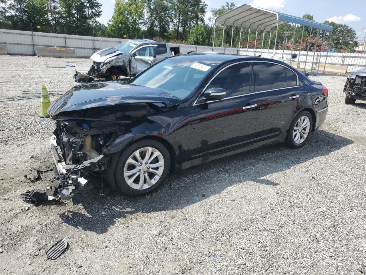 HYUNDAI GENESIS 3. 2012