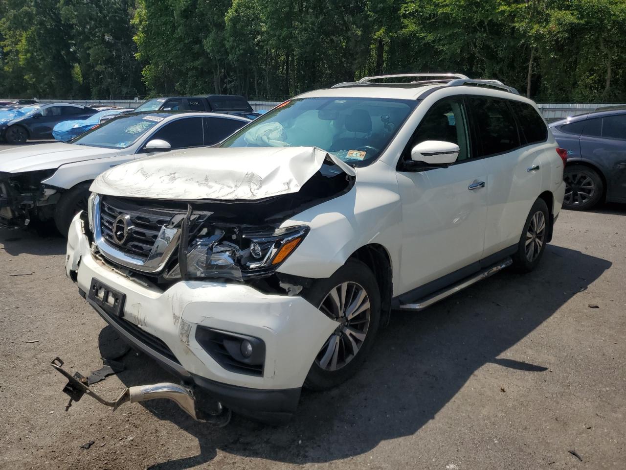 NISSAN PATHFINDER 2017
