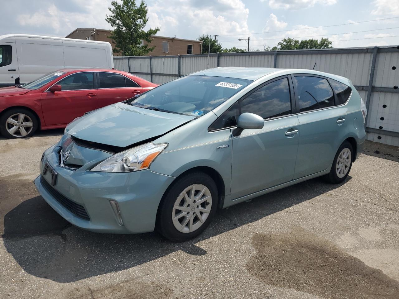 TOYOTA PRIUS V 2014