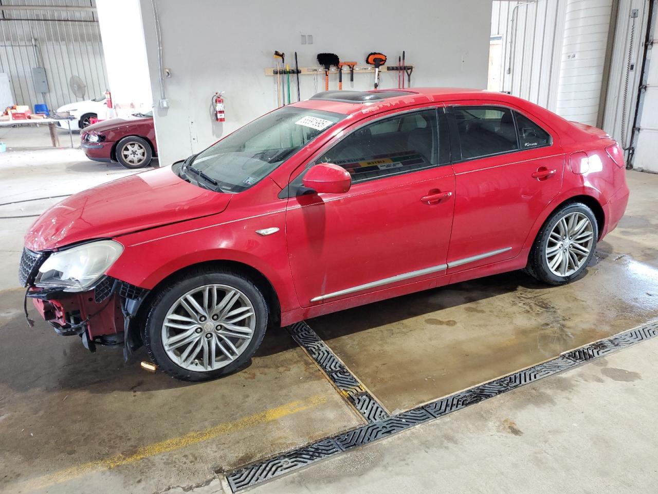 SUZUKI KIZASHI GT 2010