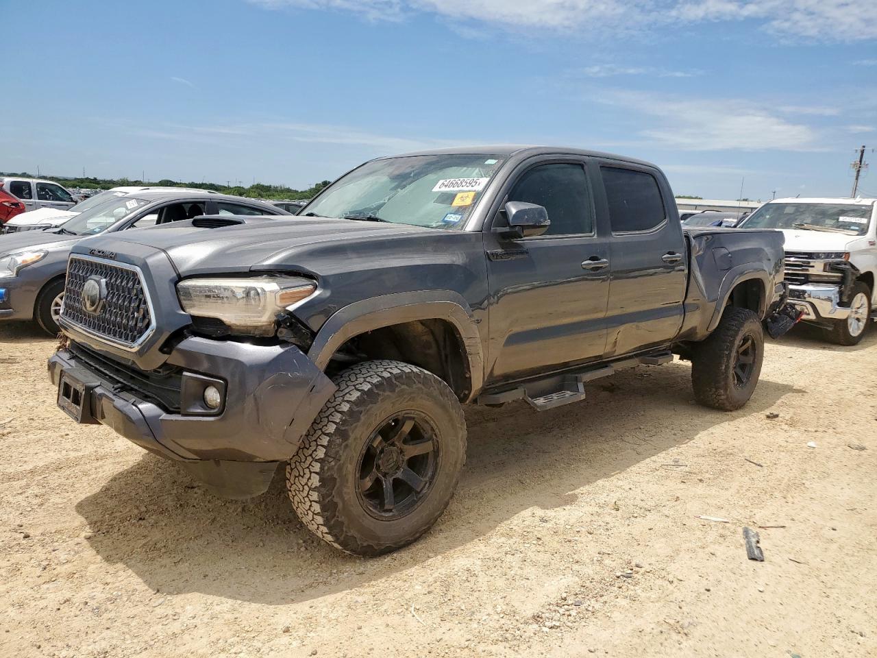TOYOTA TACOMA DOU 2019