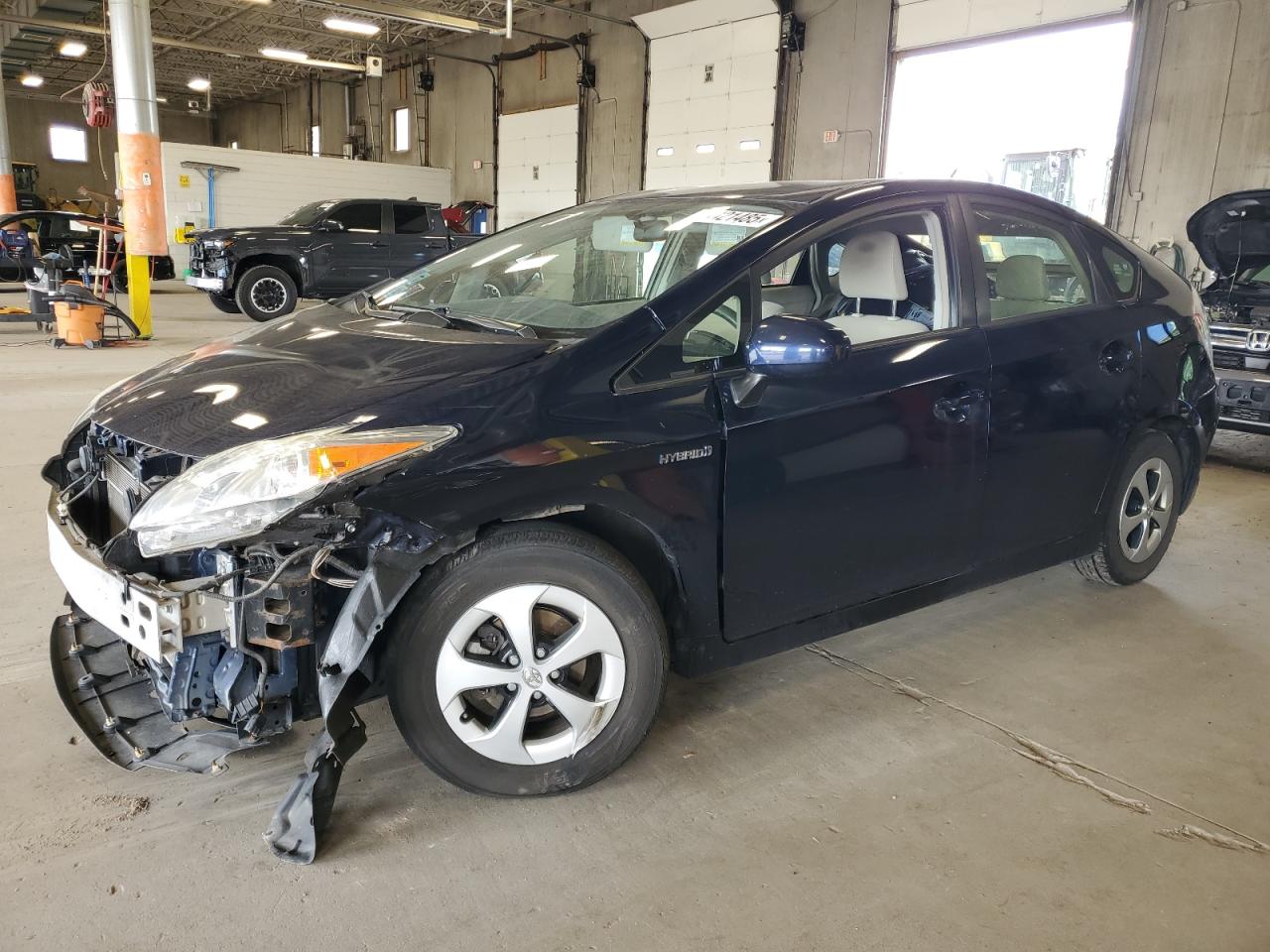 TOYOTA PRIUS 2015