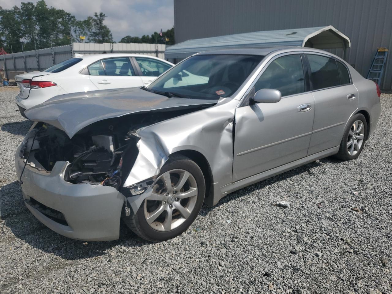 INFINITI G35 2005