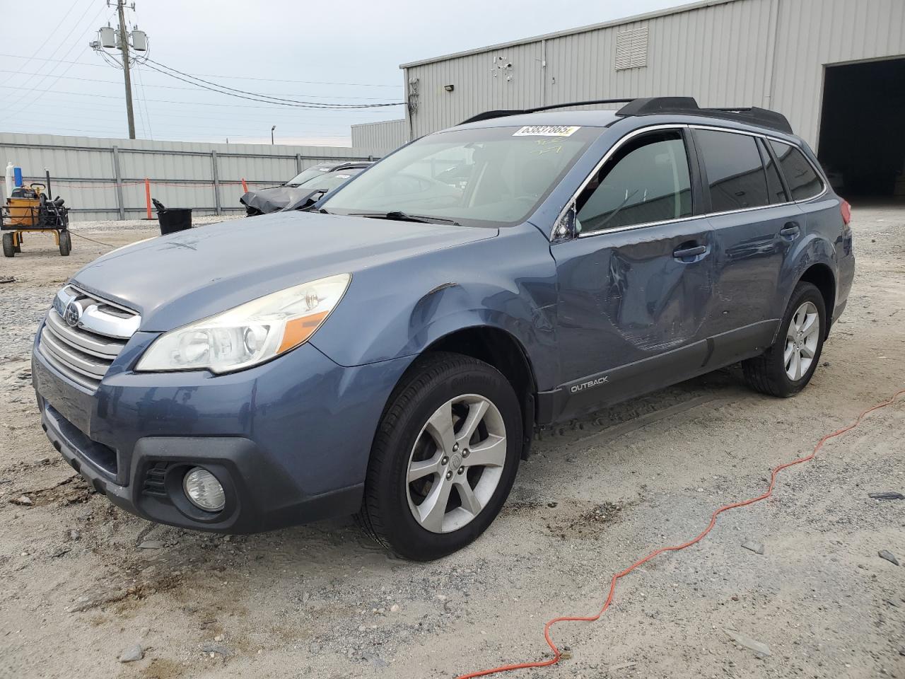 SUBARU OUTBACK 2. 2013