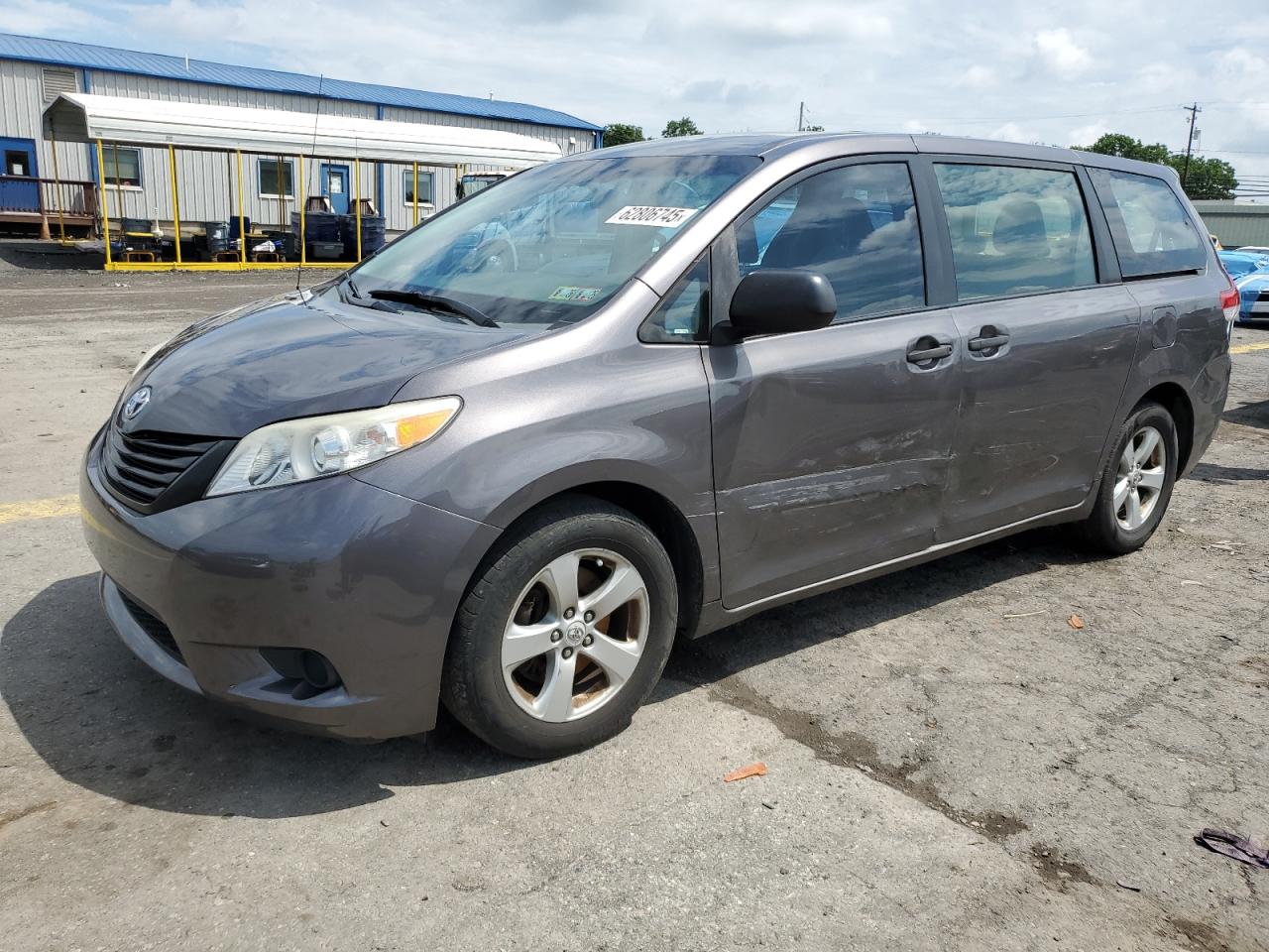 TOYOTA SIENNA 2012