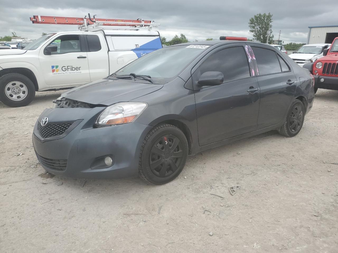 TOYOTA YARIS 2009