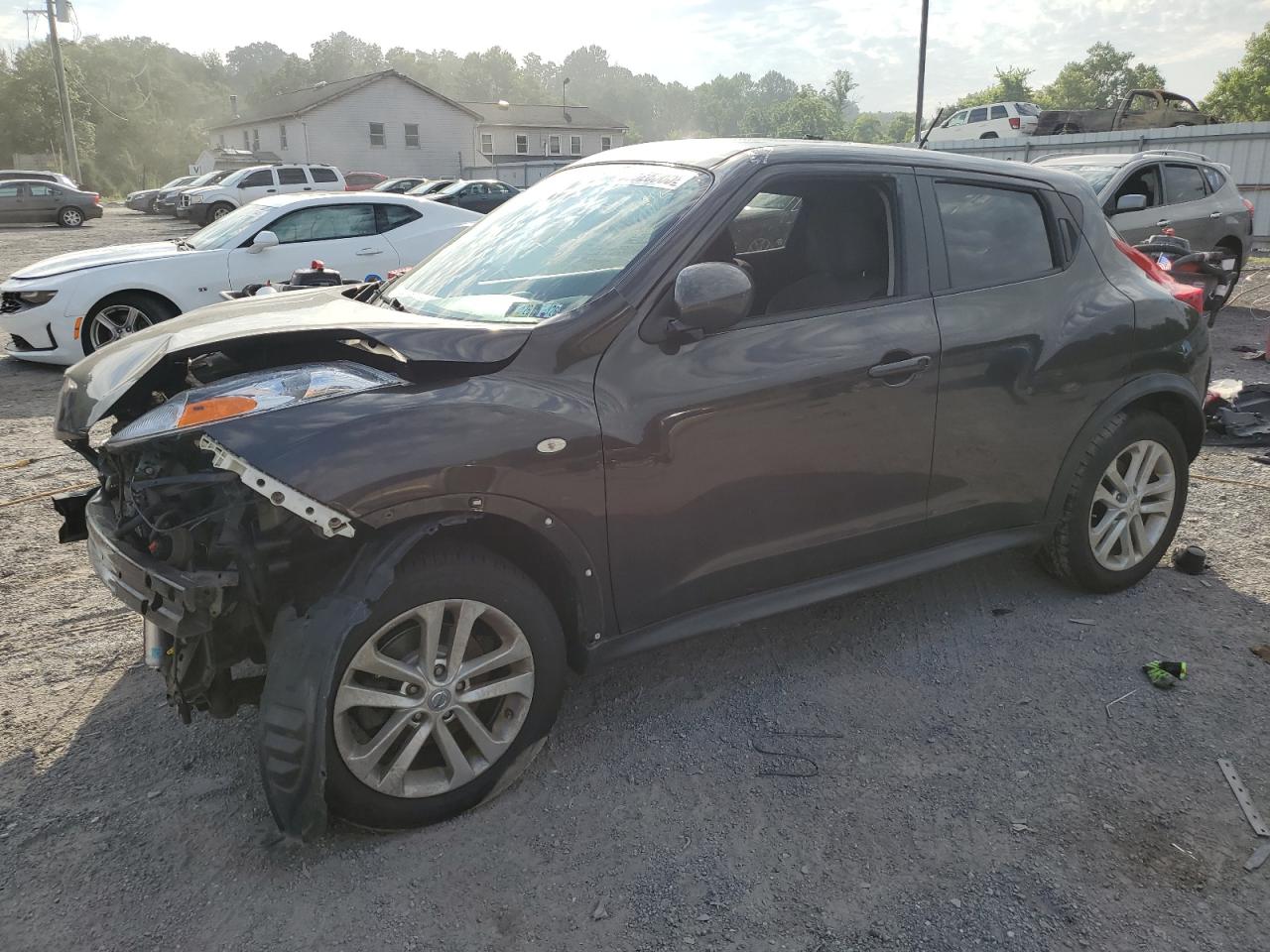 NISSAN JUKE S 2013