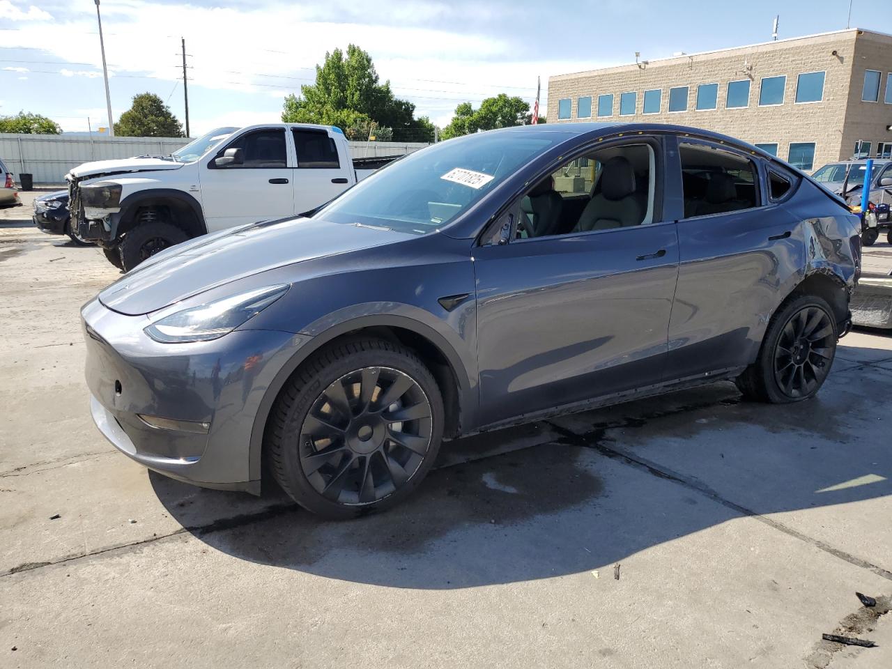 TESLA MODEL Y 2023