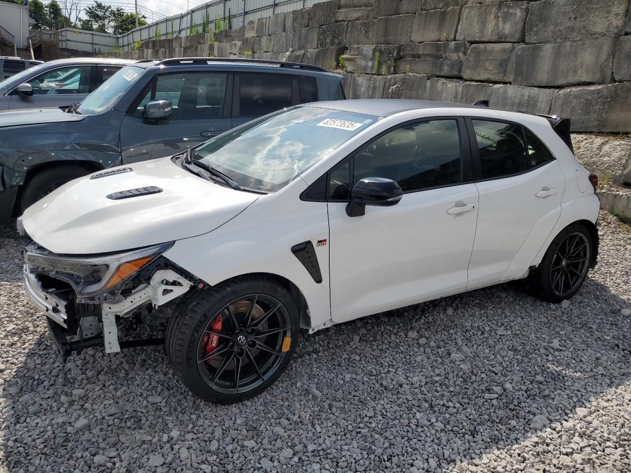 TOYOTA GR COROLLA 2024
