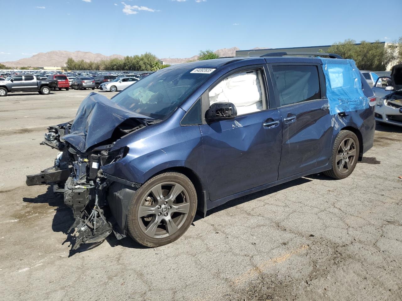 TOYOTA SIENNA SE 2020
