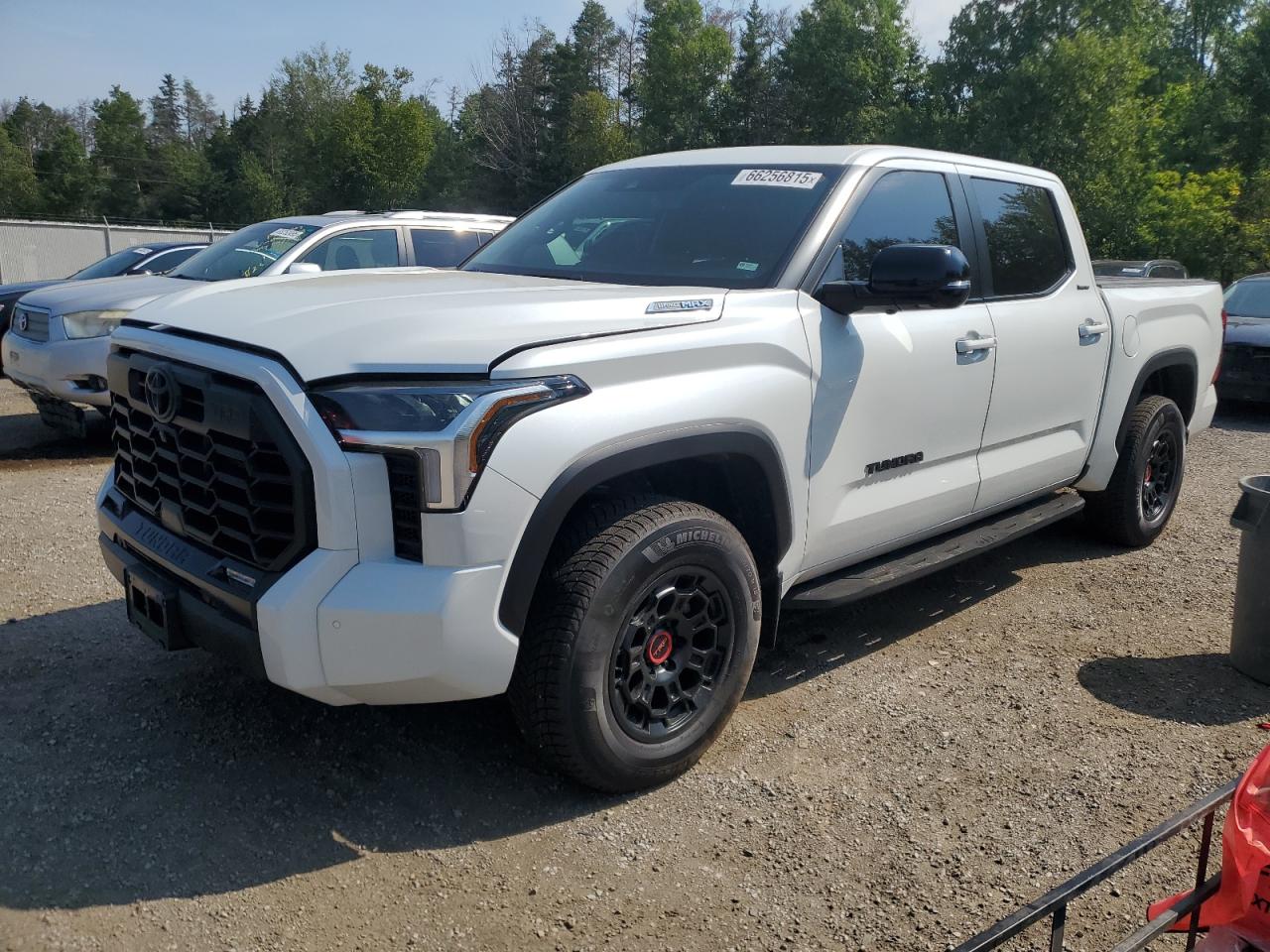 TOYOTA TUNDRA CREWMAX LIMITED 2025